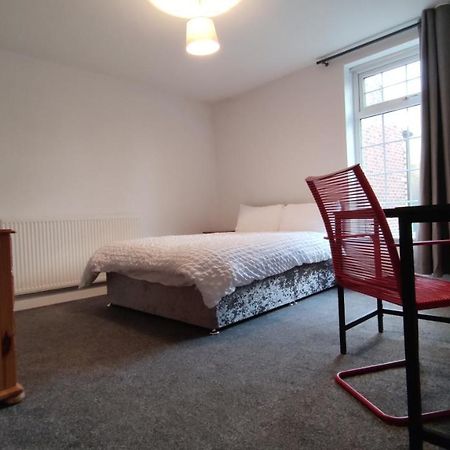 Lovely 2 Bedroom House Worsley Eksteriør bilde